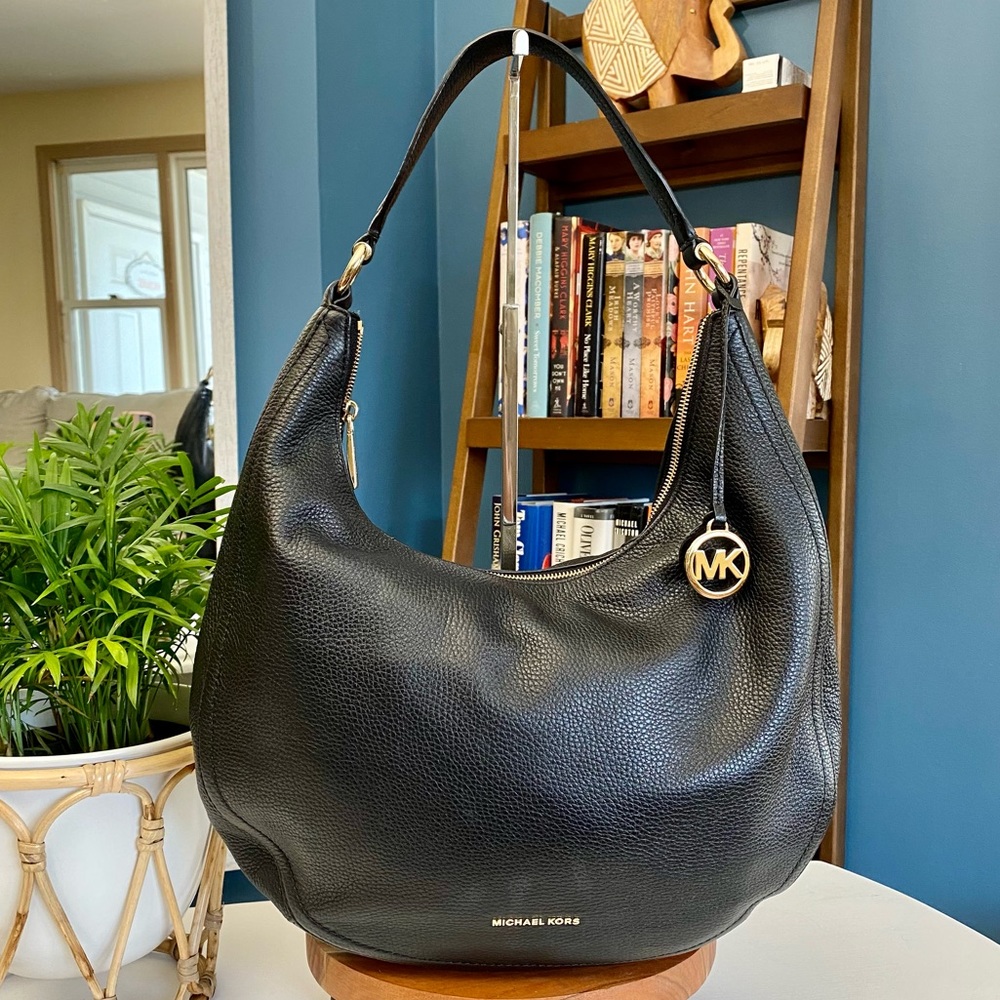 MICHAEL KORS Pebbled Leather  Shoulder Bag Lydia Large Hobo Black